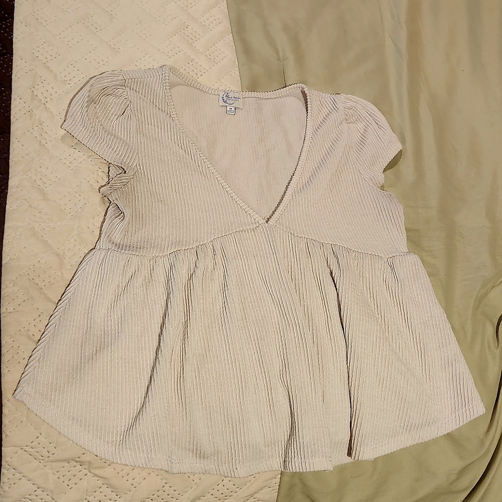 Francesca's Collections Cream V-Neck Blouse